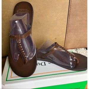 Perfect Hollister brown leather sandals